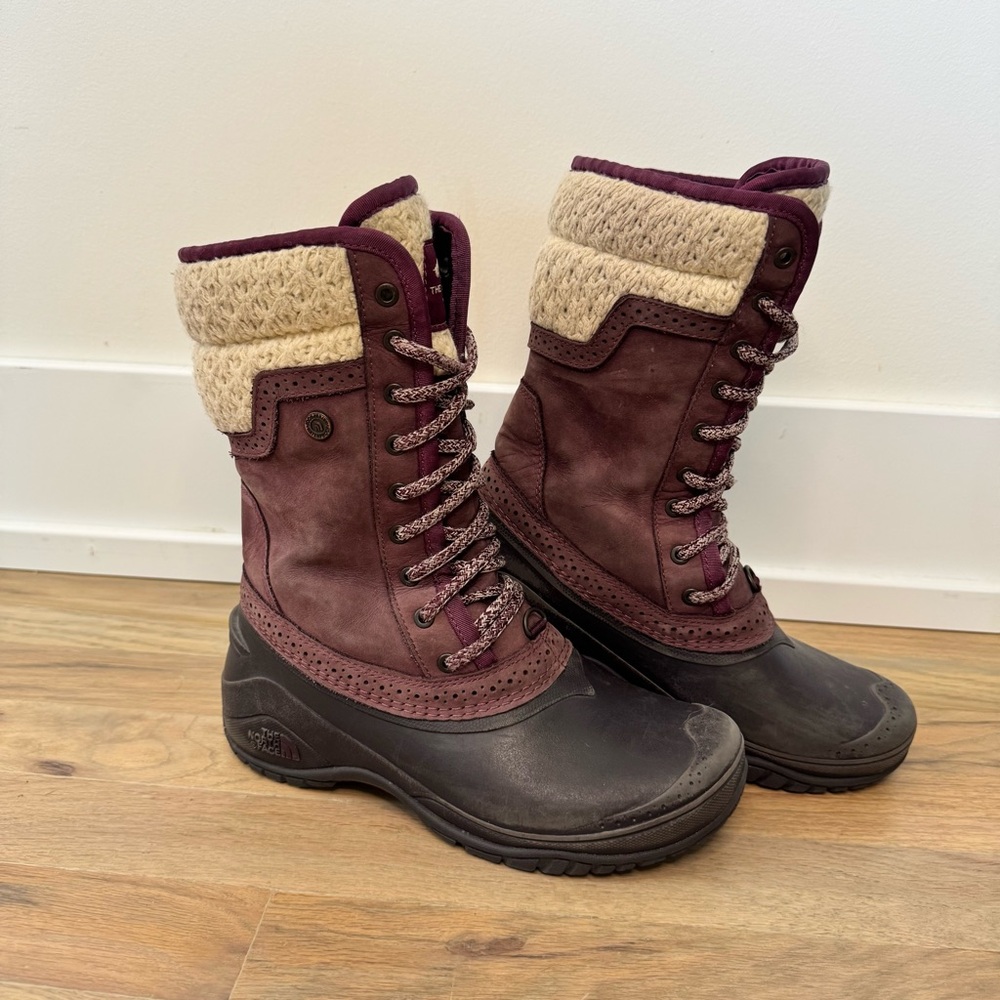 The North Face Shallista II Mid Lace Up Burgundy Waterproof Winter Boots Size 6